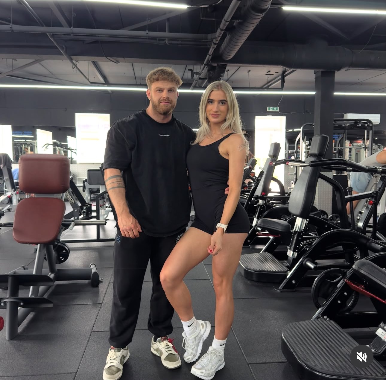 Babet en Mitchel in de gym