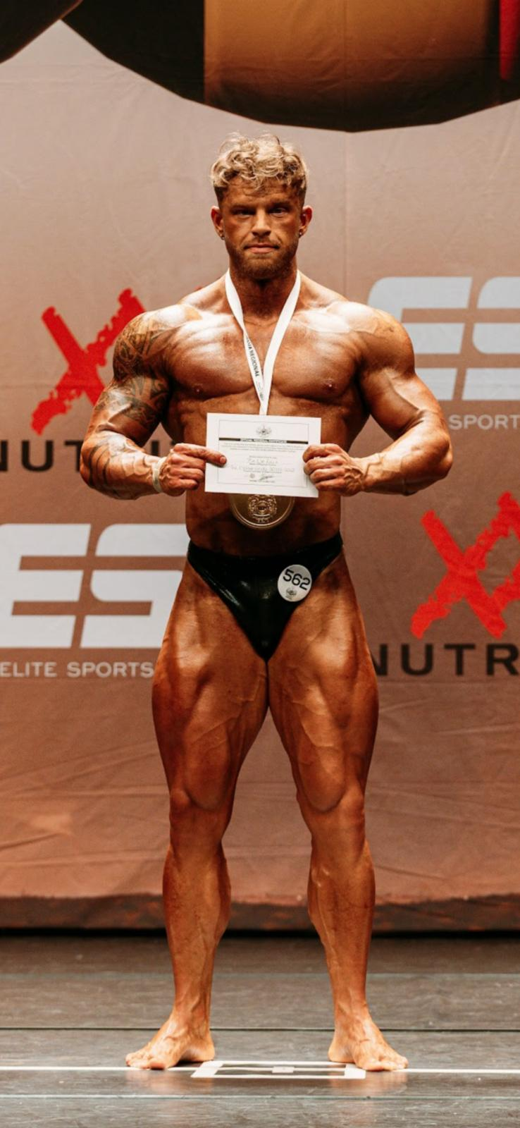 Mitchel Zwoferink op het podium